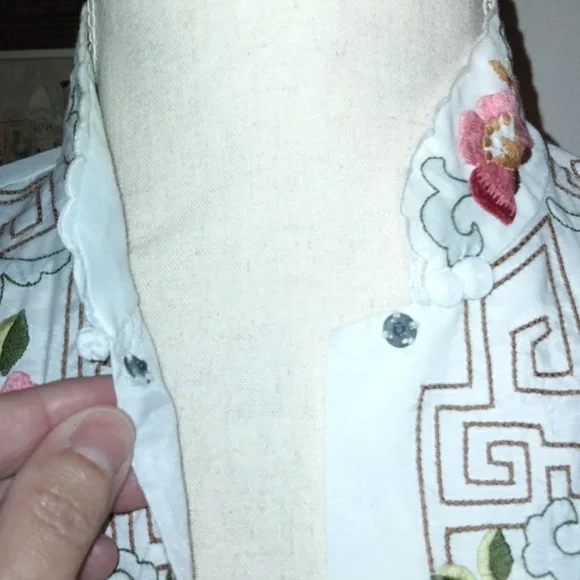 Vintage Embroidered Asian Blouse Small - Picture 5 of 8